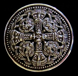 varby brooch