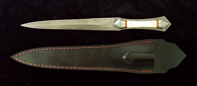 Damascus Dagger w Sheath
