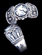 Eiwas ring